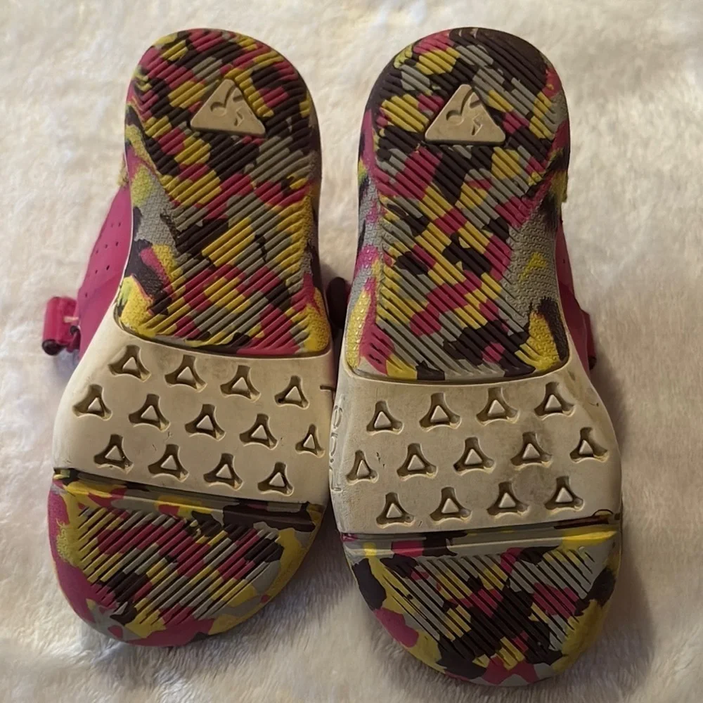 Gently Loved PLAE Sam 2.0 Kids Fuchsia Sandals